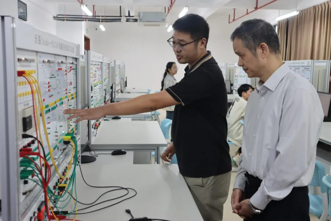 聚焦校企融合，助推产改攻坚——市人大常委会副主任张达宏一行莅临我校广梅园校区调研指导